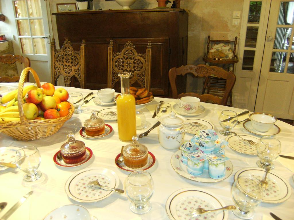 Le Relais Du Mont Chauve Bed and Breakfast Caumont-Sur-Aure Eksteriør billede