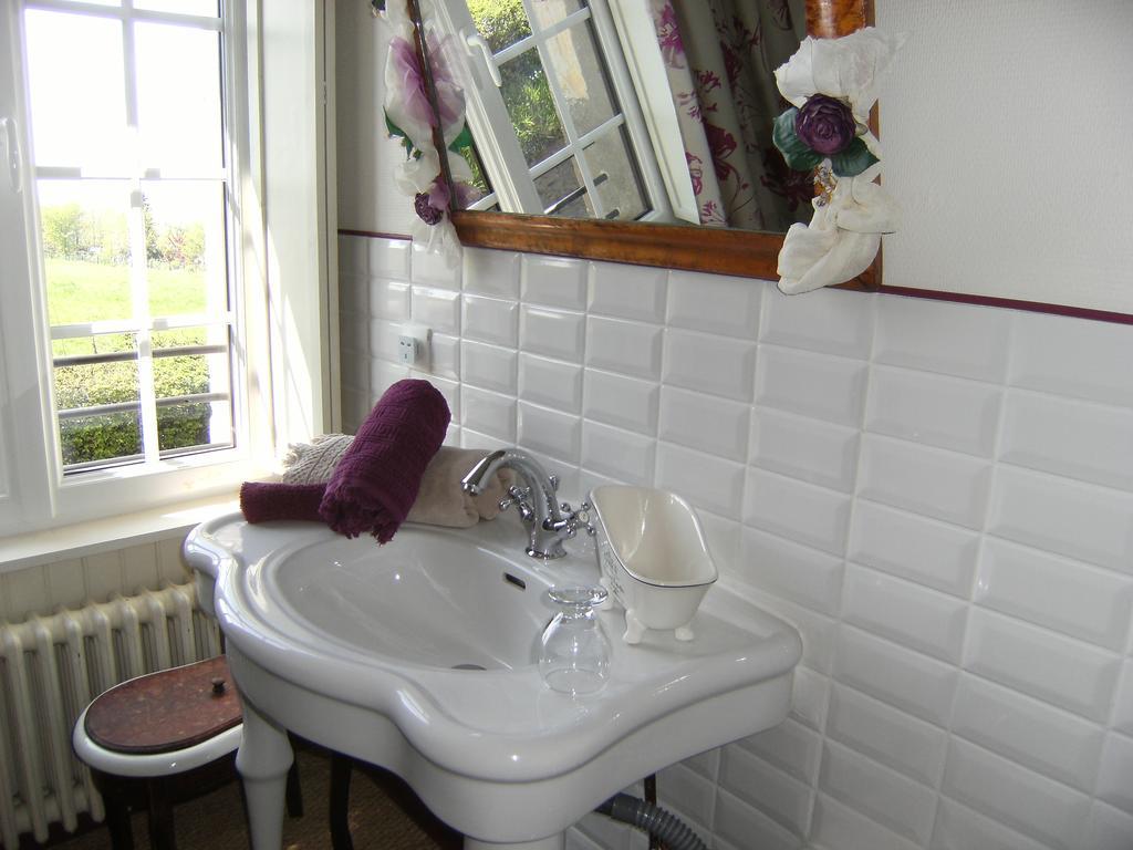 Le Relais Du Mont Chauve Bed and Breakfast Caumont-Sur-Aure Værelse billede